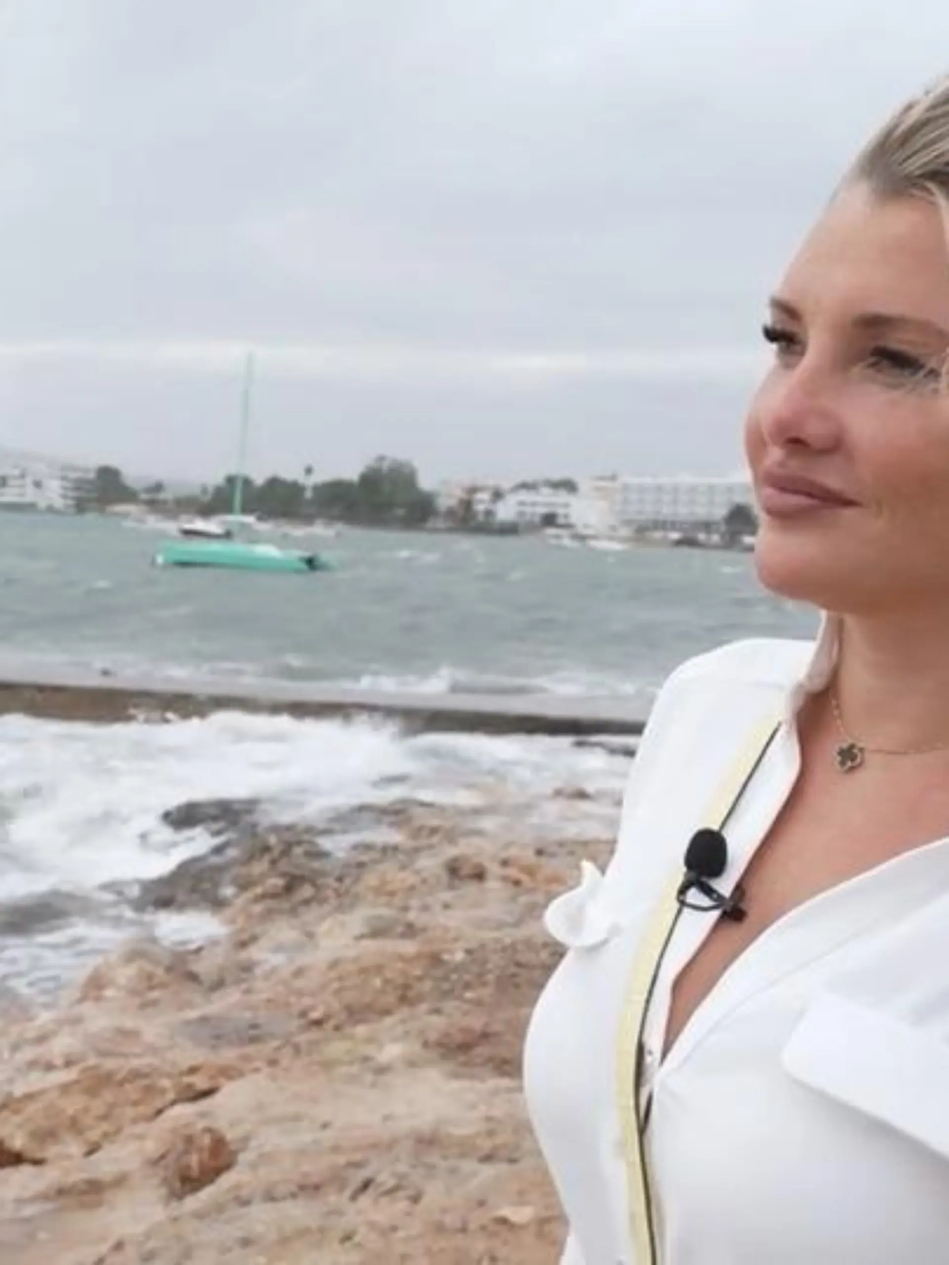 Bild zu: "Fettleber bei Evelyn Burdecki! Arzt erklärt: SO wird man Erkrankung wieder los"