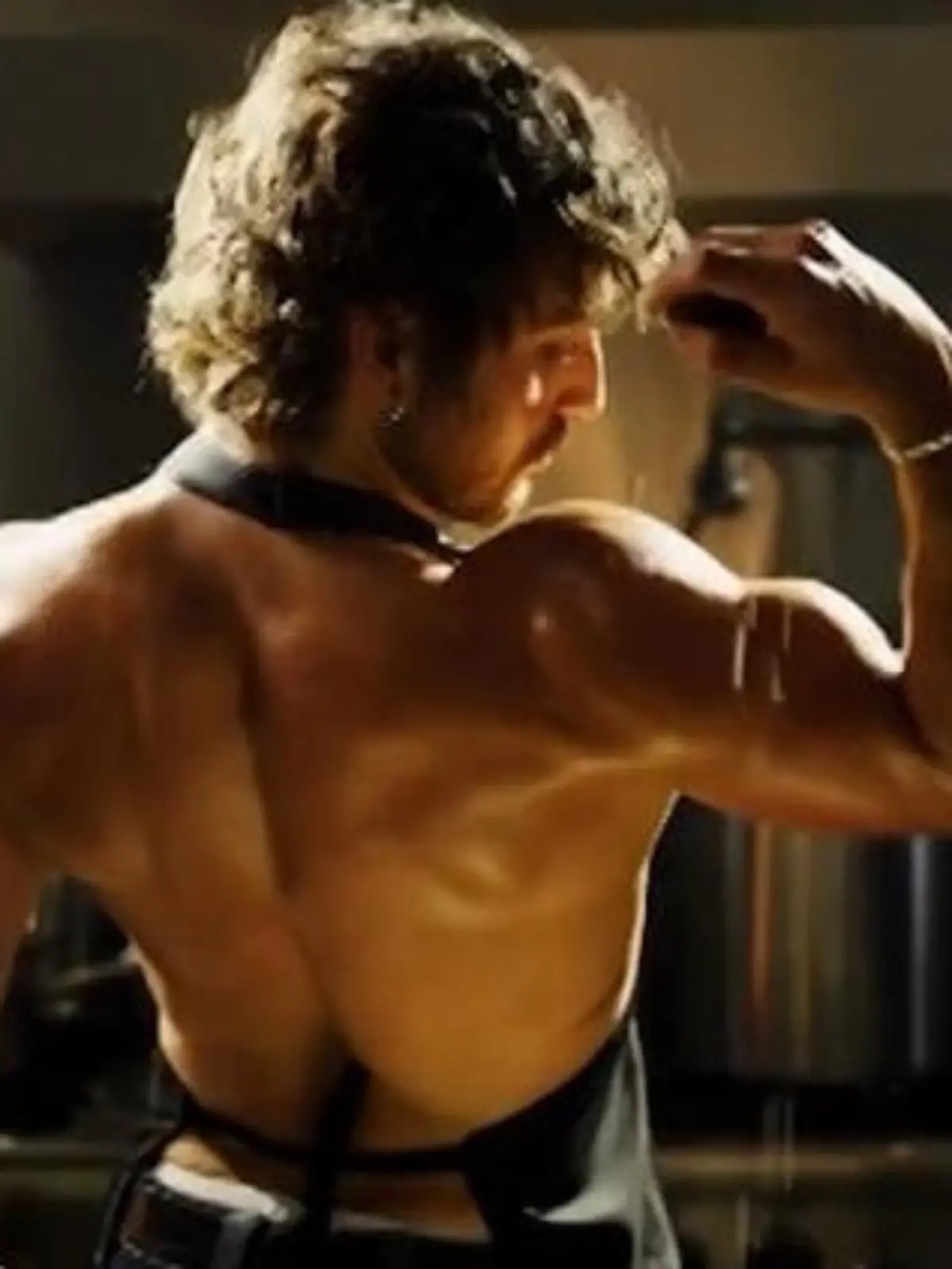 Bild zu: "Halbnackt in der Küche! Superstar verführt Fans mit dieser heißen Back-Show"