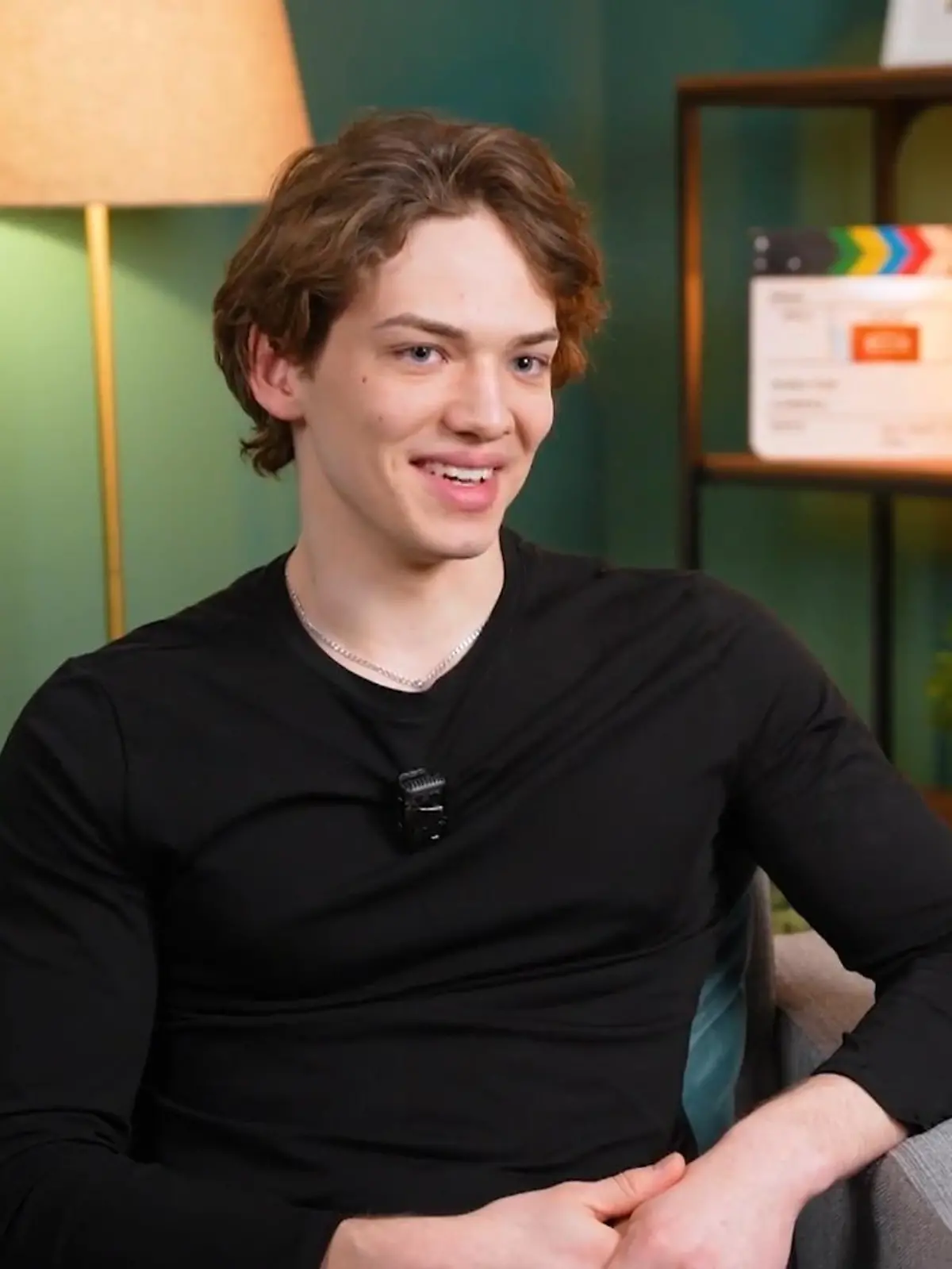 Julius kommt zurück in die Schillerallee.