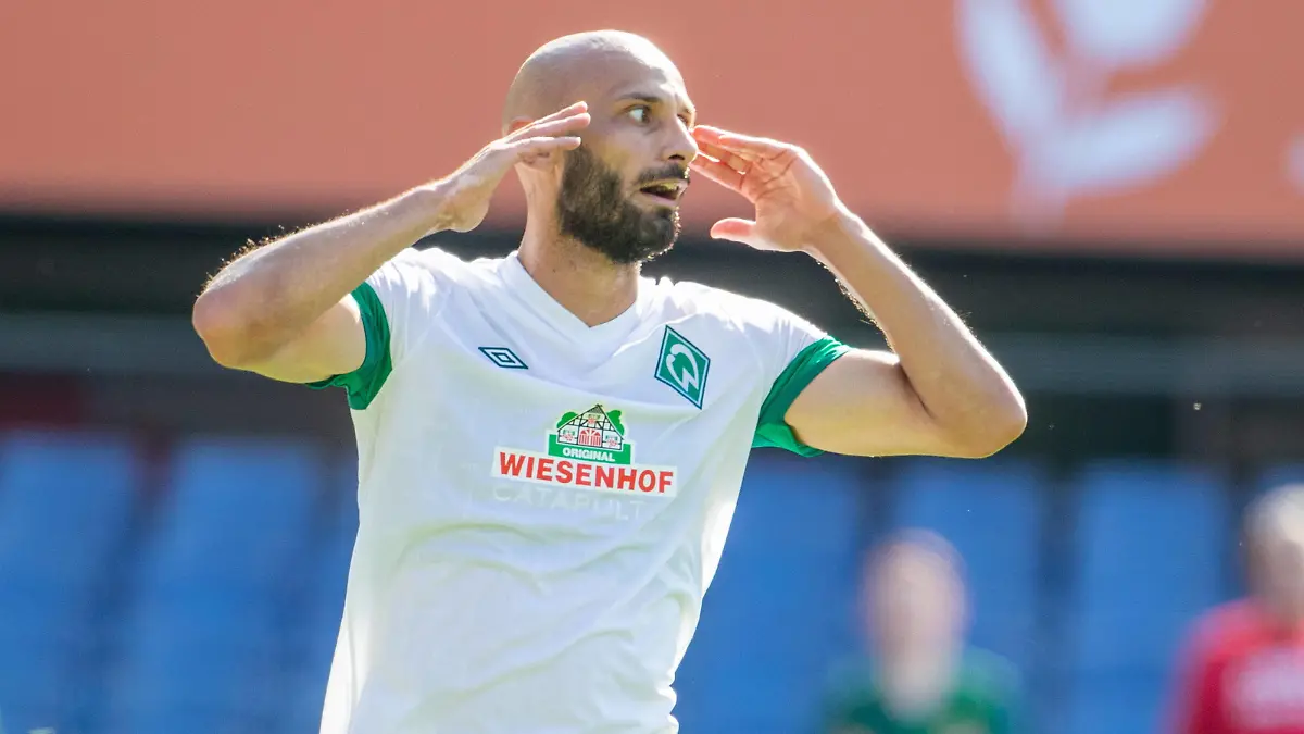  NL, 2.FBL, FSP, Feyenoord Rotterdam vs SV Werder Bremen / 17.07.2021, Stadion Feyenoord De Kuip, Rotterdam, NL, 2.FBL, FSP, Feyenoord Rotterdam vs SV Werder Bremen Ömer / Oemer Toprak Werder Bremen 21 nach einer vergebenen Chance. *** NL, 2 FBL, FSP, Feyenoord Rotterdam vs SV Werder Bremen 17 07 2021, Stadion Feyenoord De Kuip, Rotterdam, NL, 2 FBL, FSP, Feyenoord Rotterdam vs SV Werder Bremen Ömer Oemer Toprak Werder Bremen 21 after a missed chance nordphotoxGmbHxx/xStoever nph00401