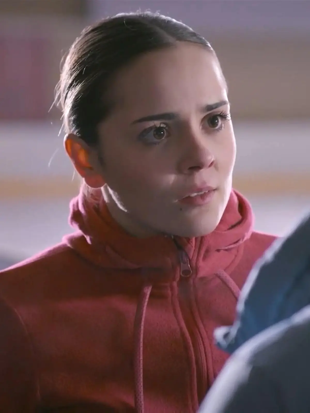 AWZ: Valea überredet Joana, ihr bei einer Intrige gegen Charlie zu helfen