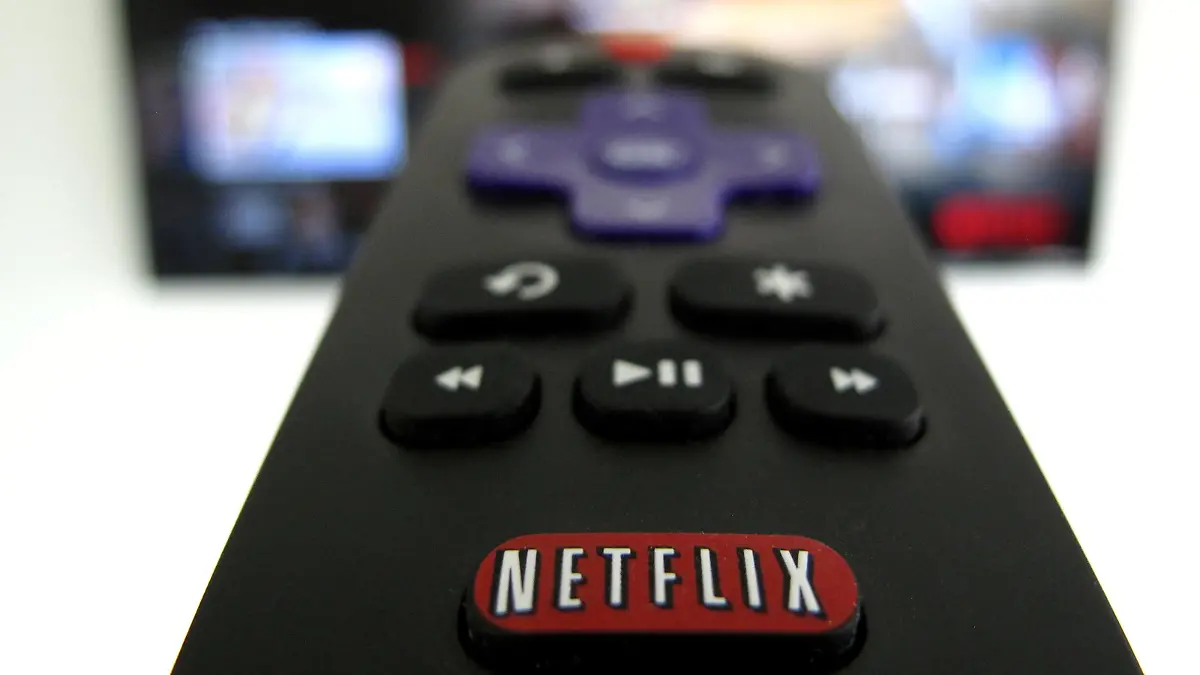 FILE PHOTO: The Netflix logo is pictured on a television remote in this illustration photograph taken in Encinitas, California, U.S., January 18, 2017. REUTERS/Mike Blake/File Photo