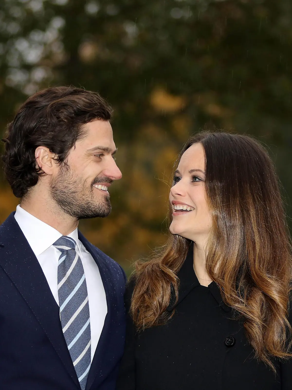  Schweden: Prinzessin Sofia und Prinz Carl Philip zu Besuch in Säffle 21-10-2016 Varmland Princess Sofia and Prince Carl Philip during the visit to Saffle in Varmland Visiting City Hall and Gamla Vattentornet and Somas. PUBLICATIONxINxGERxSUIxAUTxONLY Copyright: PPEx