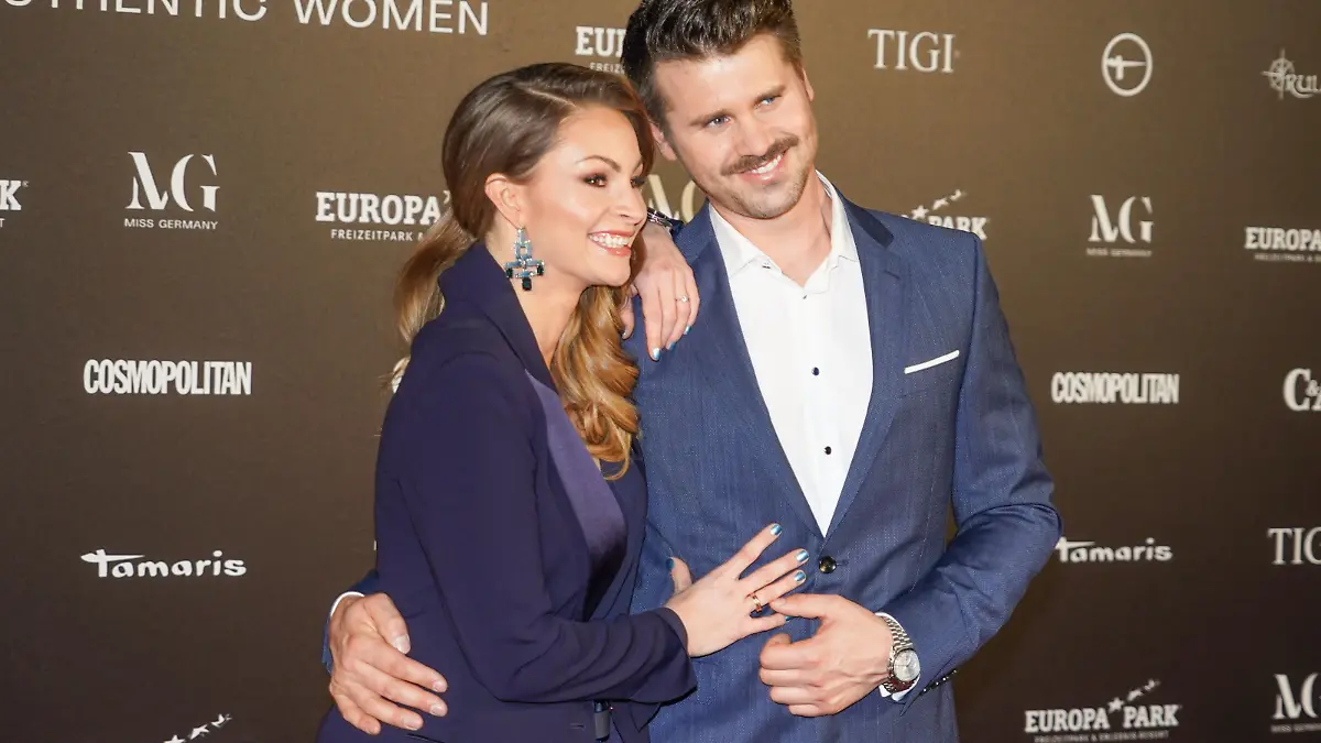 Jana und Thore Schölermann erwarten ein Baby.