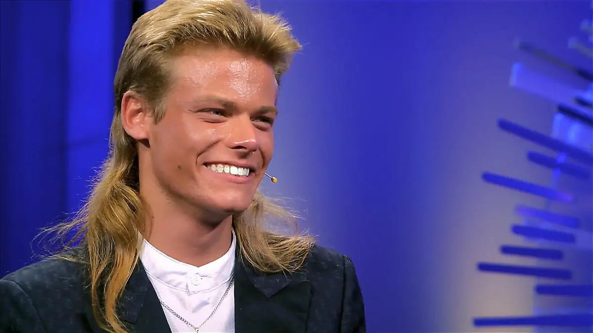 Evan will mit Schlager-Vibe in den Golden Room Schafft er es?