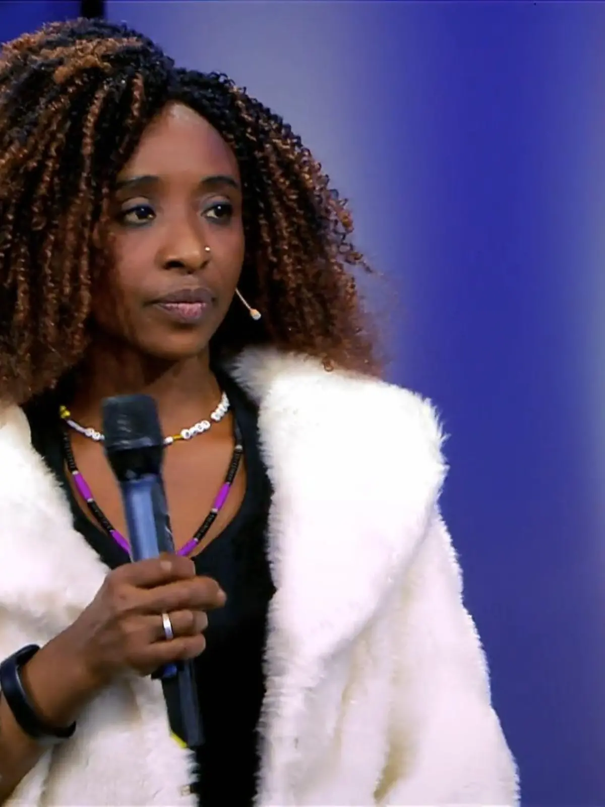 Bild zu: "Schafft es Leah trotz Nervosität in den Golden Room?"