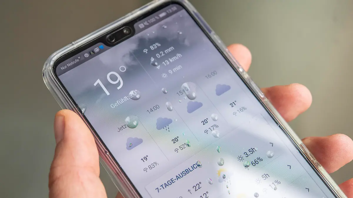 Wetter-Apps können bei Starkregen helfen.