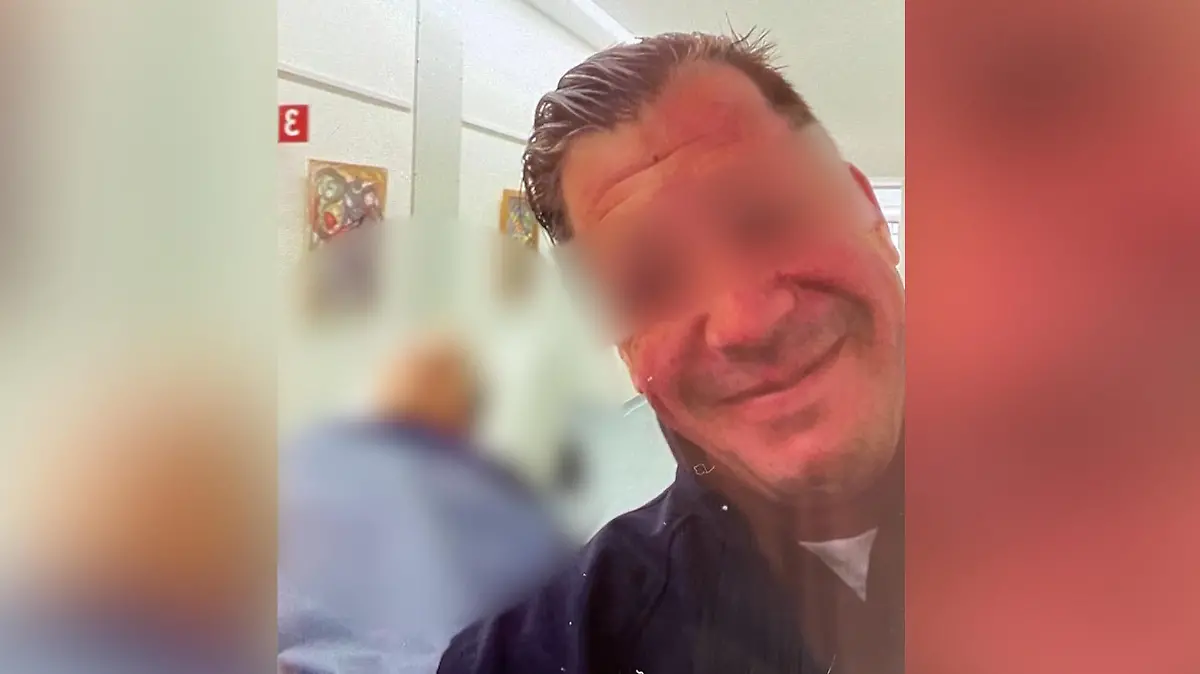 Siegfried S. beim Selfie mit einer Patientin.