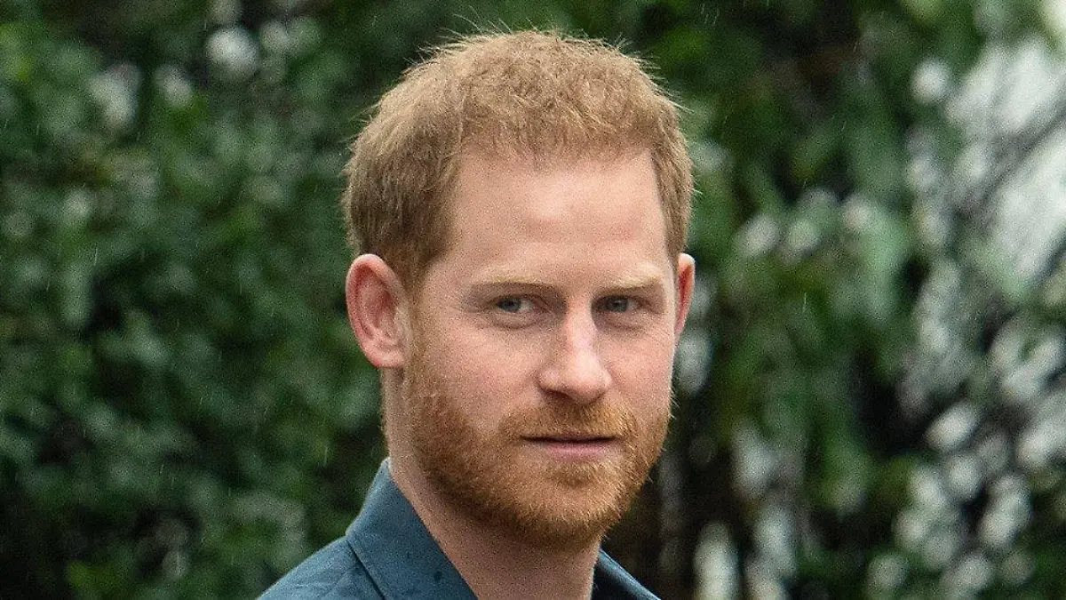 Prinz Harrys Buch: Er fragte die Queen nicht um Erlaubnis