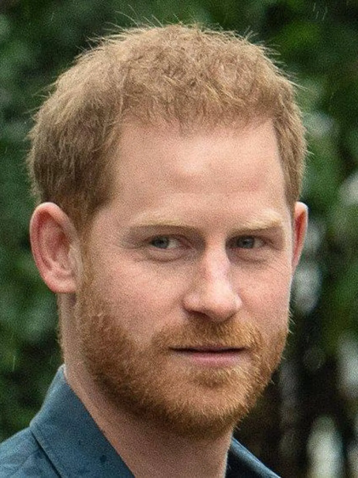 Prinz Harrys Buch: Er fragte die Queen nicht um Erlaubnis