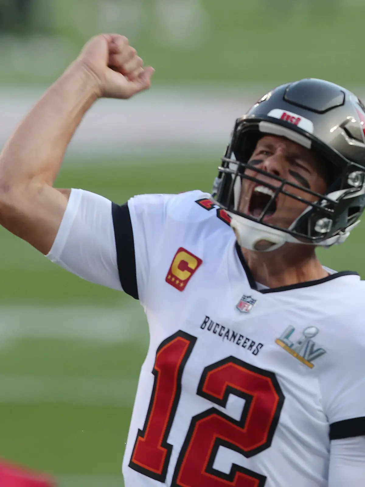  February 7, 2021, Tampa, FL: Tampa Bay Buccaneers quarterback Tom Brady gets fired up on the field before Super Bowl LV at Raymond James Stadium in Tampa, Florida, on Sunday, Feb. 7, 2021. Tampa - ZUMAm67_ 20210207_zaf_m67_033 Copyright: xTravisxHeyingx