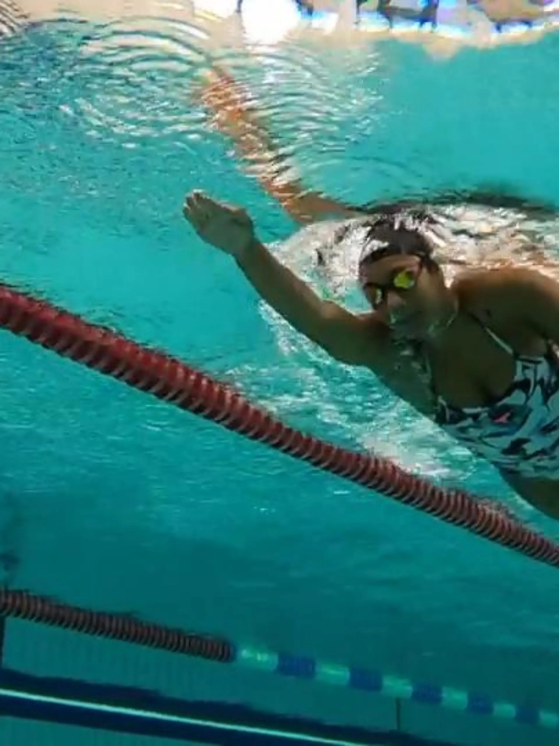 Die 19-Jährige hält zwei Deutsche Rekorde im Brustschwimmen und ist eine von vier deutschen Schwimm-Hoffnungen für Olympia 2021 in Tokio.