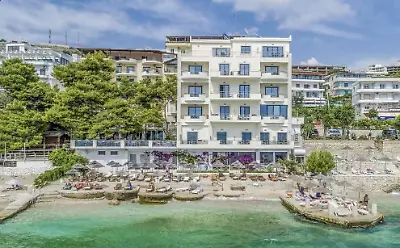 Jaroal Hotel in Saranda, Albanien (eine Woche, inkl. Flug für zwei Personen)
