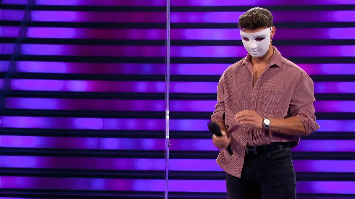Dieser "Love Island"-Kandidat weckt Rachegelüste Trotz Maske erkannt