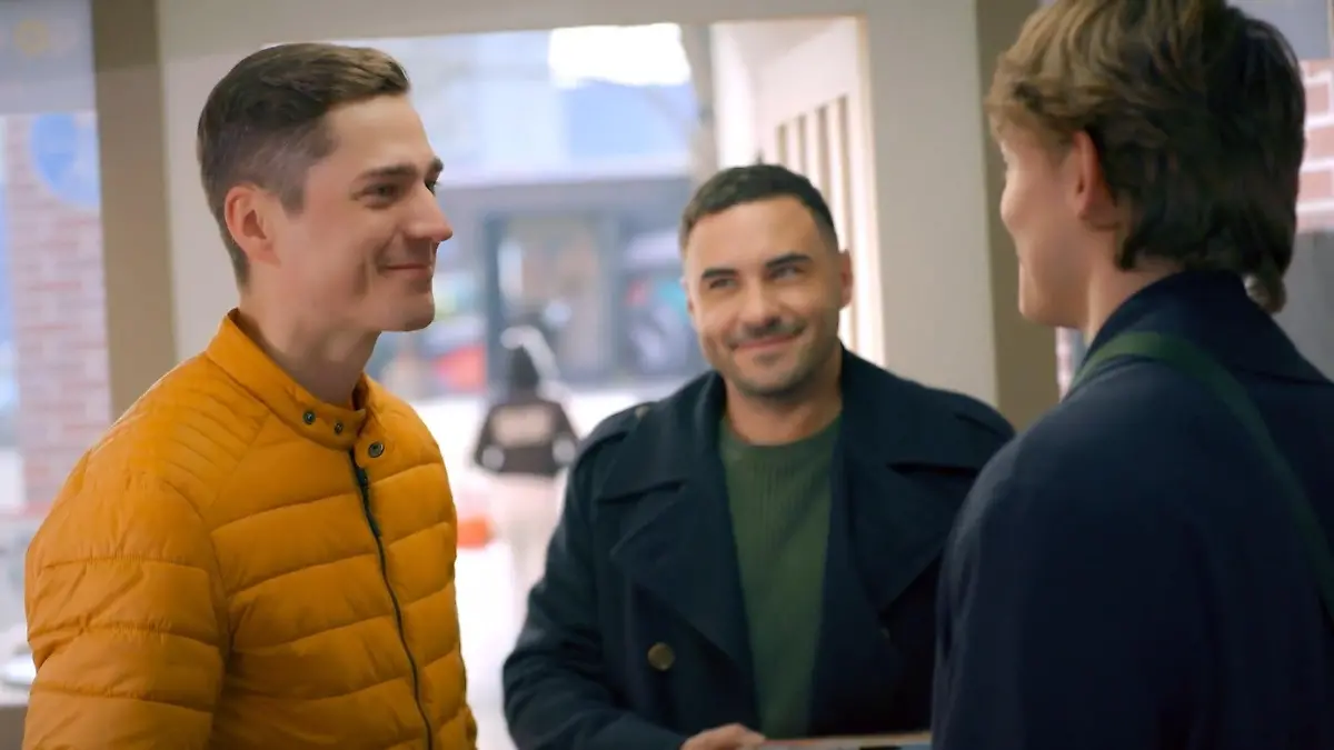 Ringo und Easy freuen sich, dass Julius wieder zurück in Köln ist. Das macht die Sache aber nicht gerade einfach. 