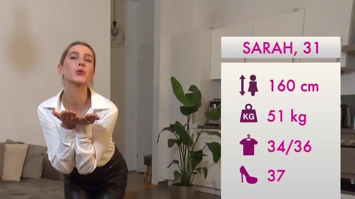 Sarah gibt einen Luftkuss in die Kamera, rechts ihr Steckbrief