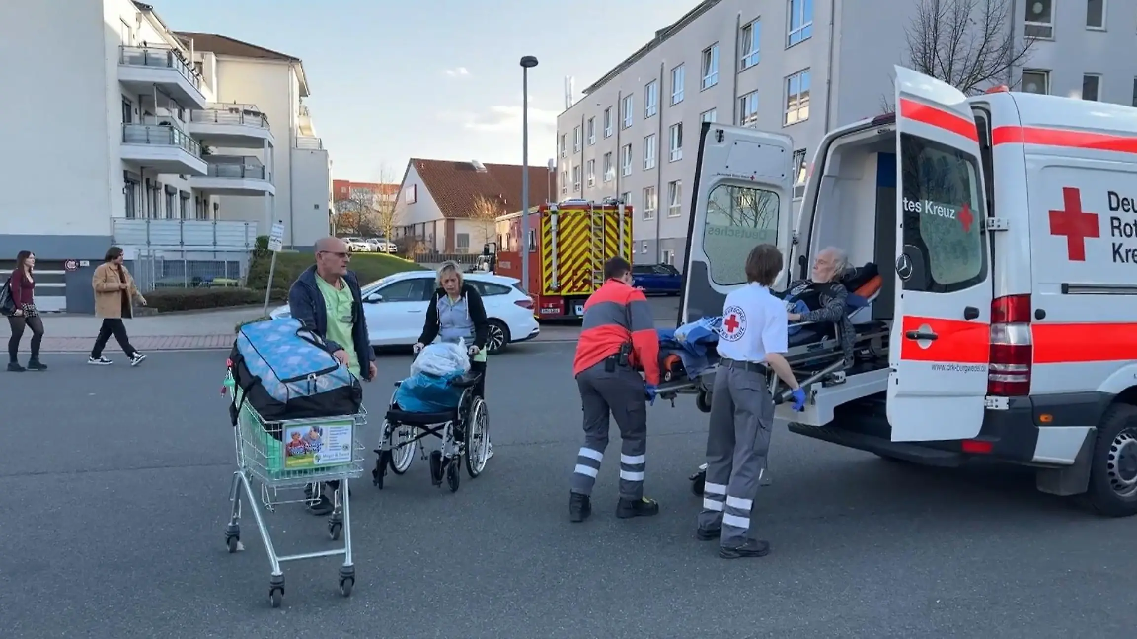60 Senioren müssen plötzlich das Heim verlassen Angehörige sind verzweifelt