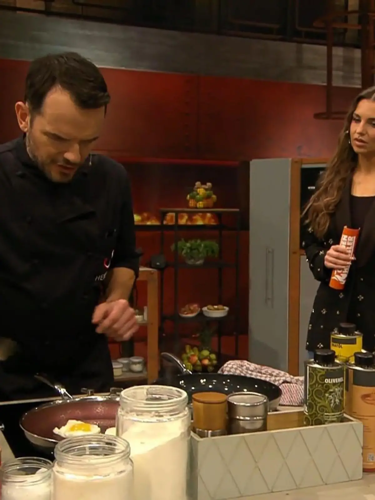 Bild zu: "Hensslers Kochkünste in der Kritik"