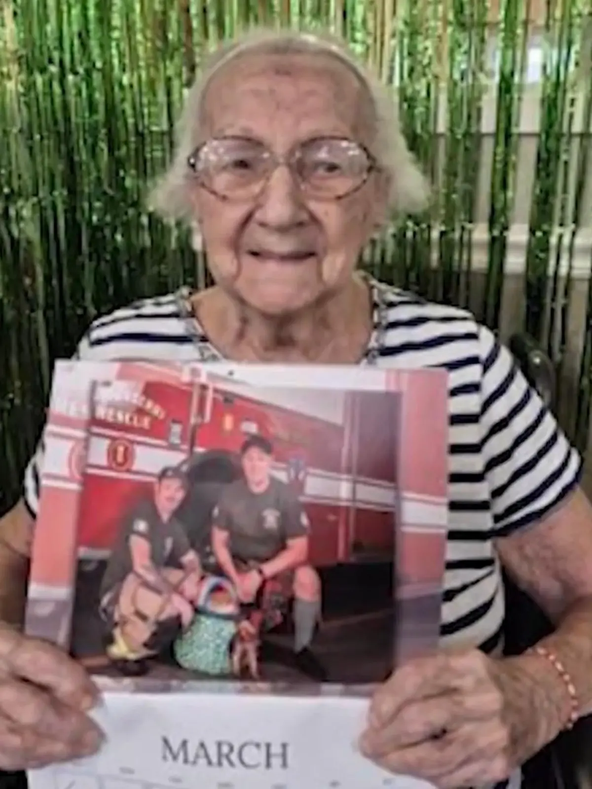 Bild zu: "Zum 99. wünscht sich Teresa nur ein paar Feuerwehrmänner"