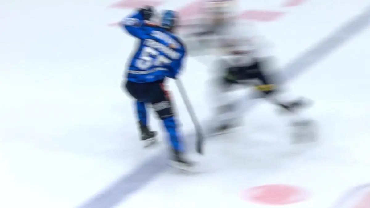 Sinnloses Brutalo-Foul! Eishockey-Star für DIESEN Check lange gesperrt Knallhart-Strafe für Fabio Wagner