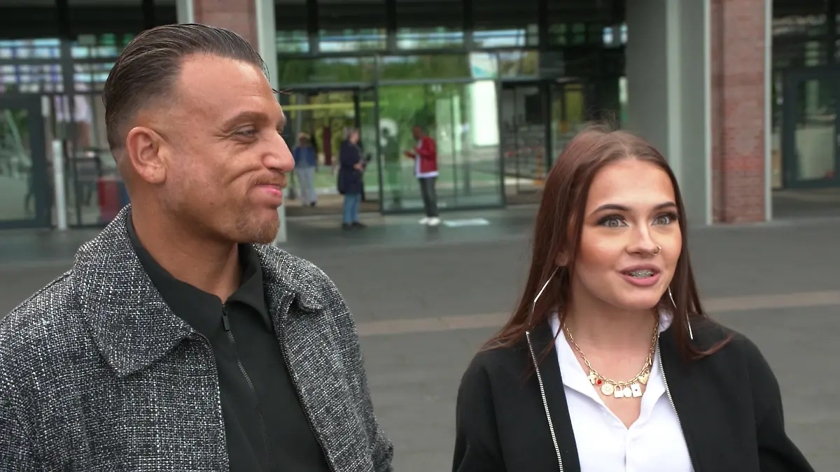 Menowin Fröhlich und seine Tochter Jiepen (17)