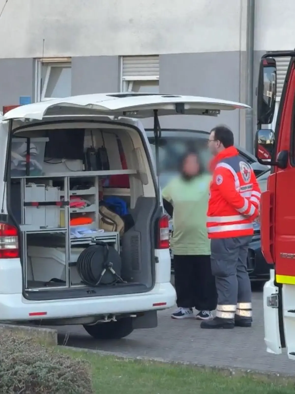 Bild zu: "„Schock Schock!“ Tochter erlebt die panikartige Evakuierung ihrer demenzkranken Mutter"