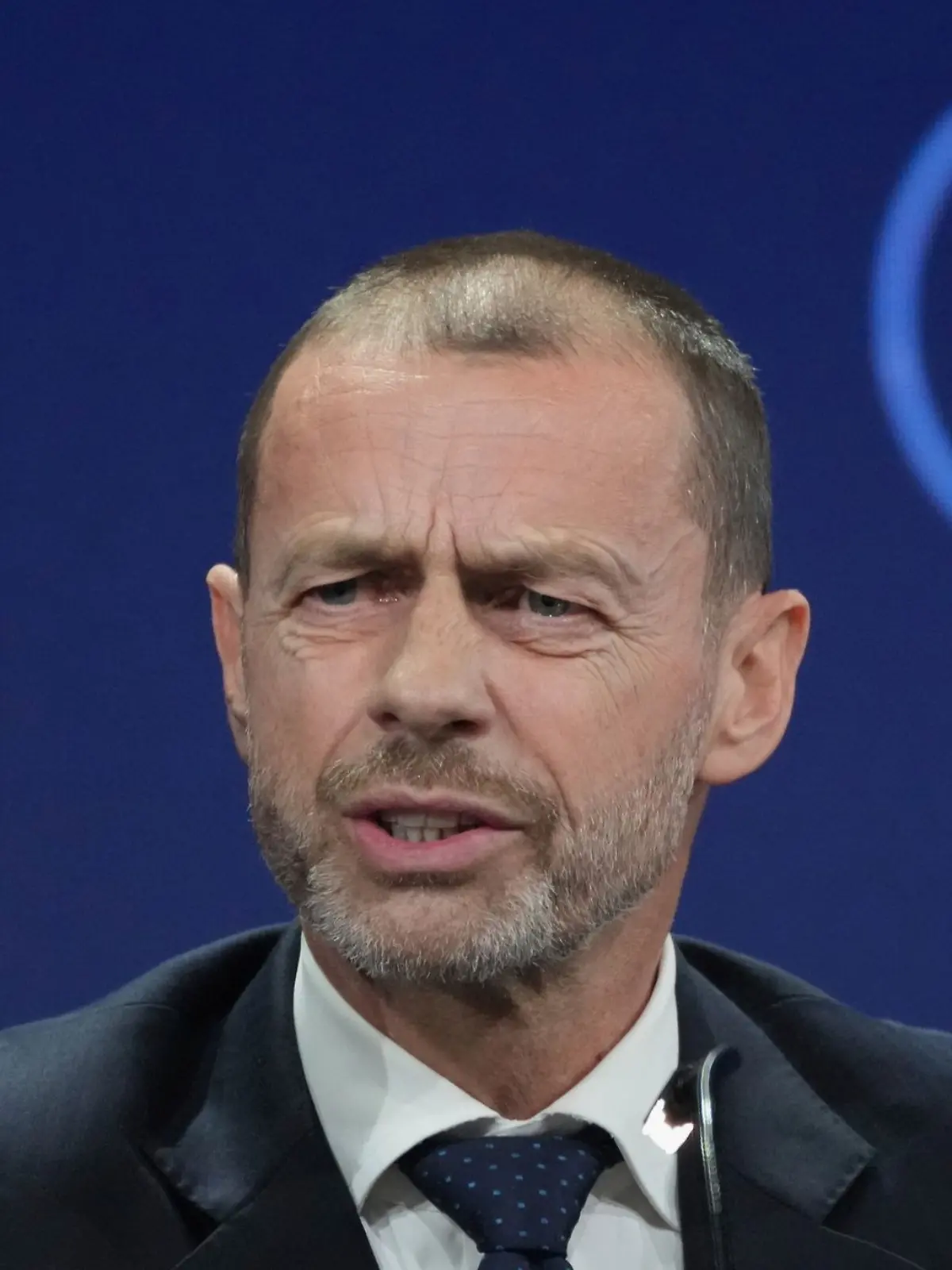 Bild zu: "UEFA-Präsident droht Italien mit EM-Entzug wegen Stadien"