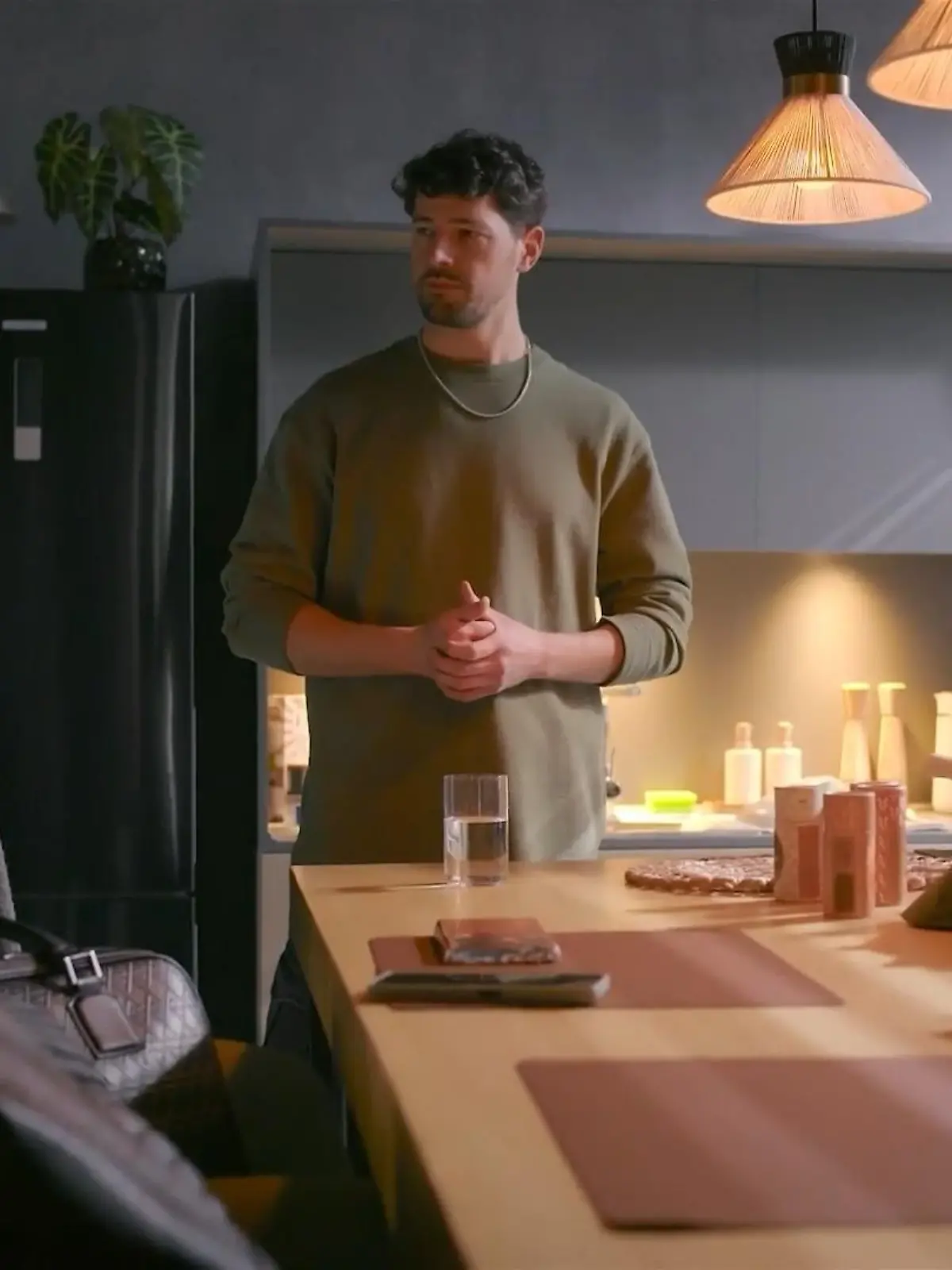 Bild zu: "Mika macht Kilian einen scheinbar fairen Vorschlag"