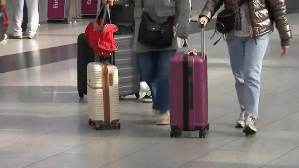 Wie schnell ihr euren nächsten Urlaub buchen solltet Teure Flugpreise