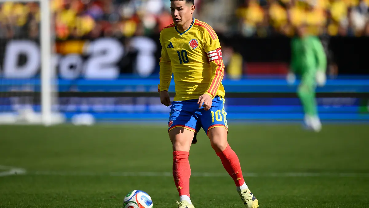 Colombia midfielder James Rodríguez (10) in action during the second half of an international friendly soccer match against France, Sunday, March 29, 2026, in Landover, Md. (AP Photo/Nick Wass)