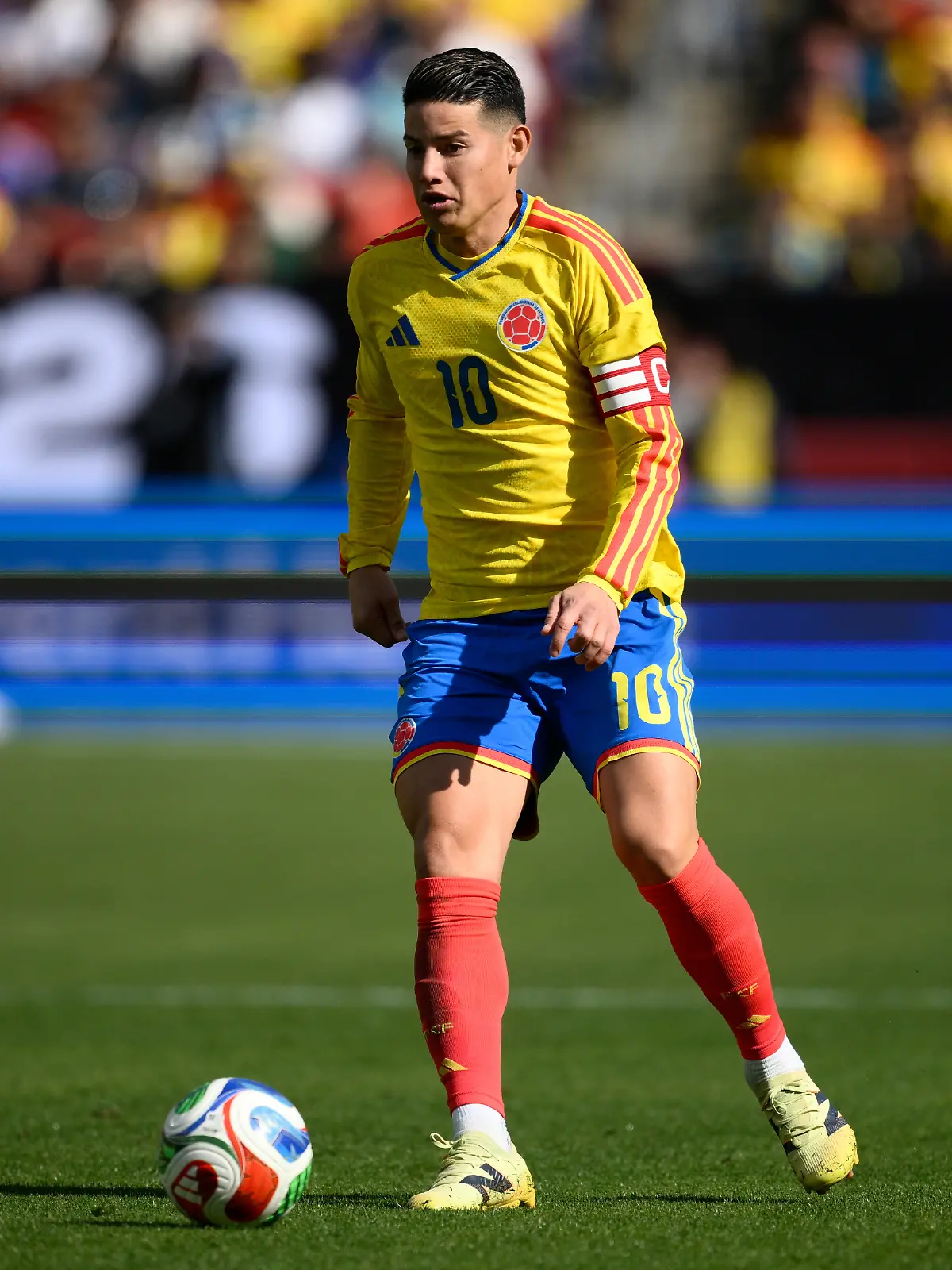 Colombia midfielder James Rodríguez (10) in action during the second half of an international friendly soccer match against France, Sunday, March 29, 2026, in Landover, Md. (AP Photo/Nick Wass)