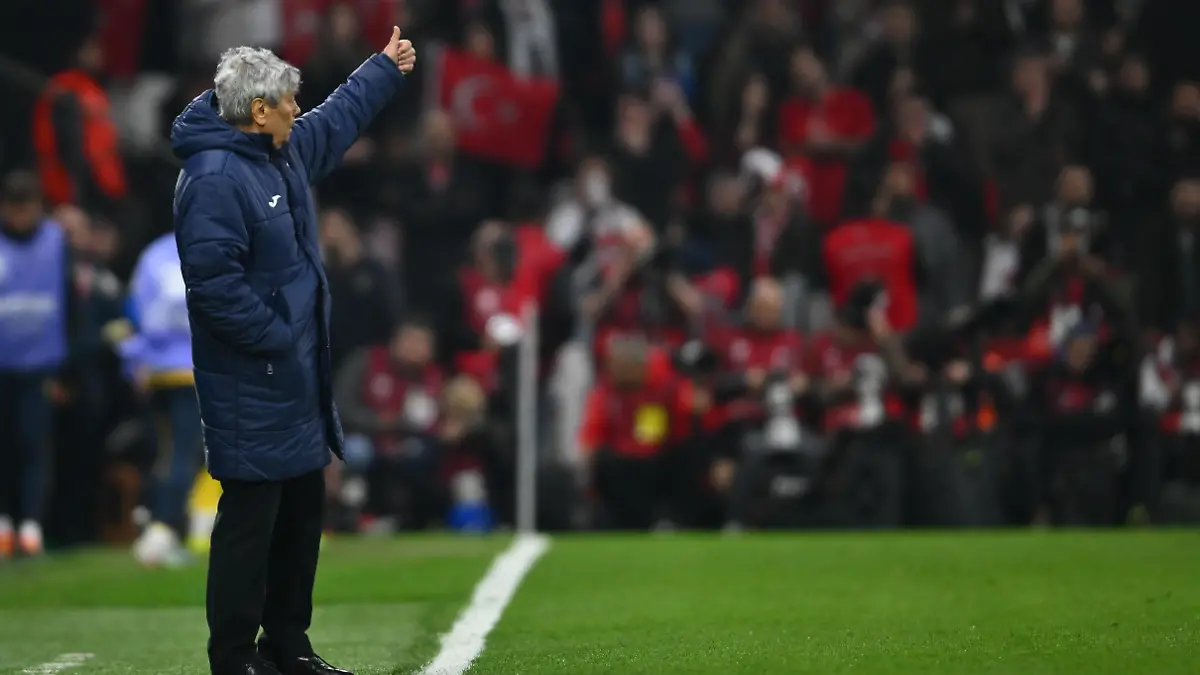 Mircea Lucescu, head coach of Romania, reacts during the FIFA World Cup 2026 European Qualifiers knockout play-offs game between Turkiye and Romania in Istanbul, Turkey, on March 26, 2026. (Photo by Alex Nicodim/NurPhoto)