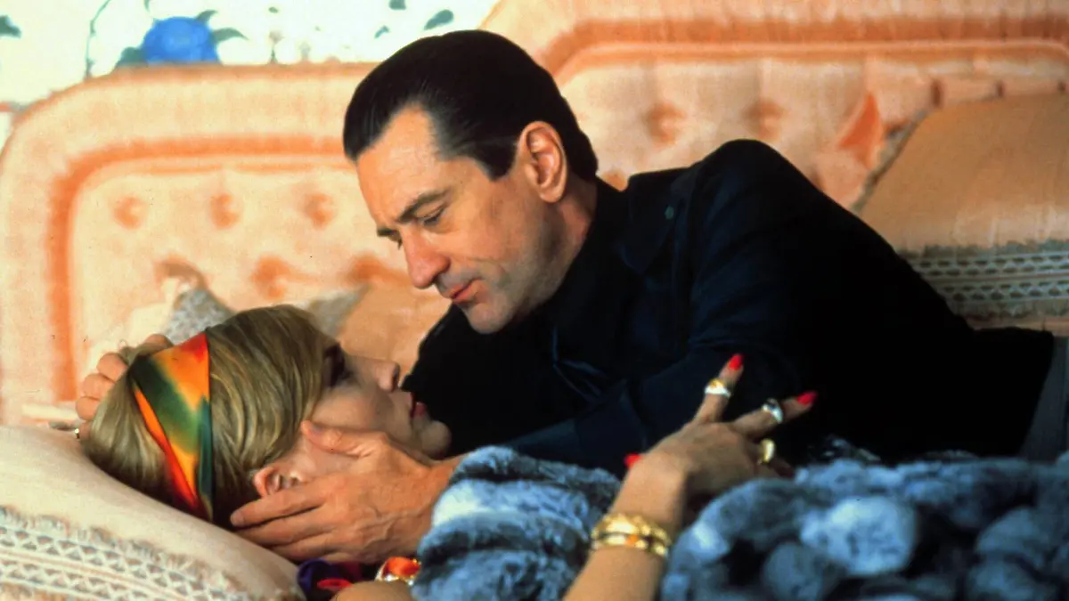 Robert De Niro & Sharon Stone Characters: Sam Ace Rothstein, Ginger McKenna Film: Casino USA/FR 1995 Director: Martin Scorsese 14 November 1995 Casino Casino, USA/FR 1995, Regie: Martin Scorsese Sharon Stone, Robert DeNiro/De Niro / Paar auf Bett, verfhren, Verfhrung, Frau mit Pelzdecke zugedeckt, blauer Persianer /------WICHTIG: Nutzung nur redaktionell mit Filmtitelnennung bzw. Berichterstattung ber diesen Film. Buch- und Kalendernutzung nur nach Absprache. ------IMPORTANT: To be used solely for editorial coverage of this specific motion picture/TV programme. PUBLICATIONxINxGERxSUIxAUTxONLY Copyright: MaryxEvansxAFxArchivexUniversalxPictures 12572798 editorial use only