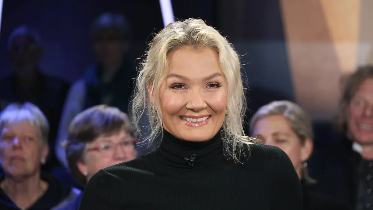 Franziska van Almsick, ehemalige Profischwimmerin, zu Gast in der NDR Talk Show, Fototermin am 13.3.2026 im Fernsehstudio Hamburg Lokstedt vor der Sendung im 3. Programm des NDR Fernsehen *** Franziska van Almsick, former professional swimmer, as a guest on the NDR Talk Show, photo session on 13 3 2026 in the Hamburg Lokstedt television studio before the broadcast on the 3 program of NDR television
