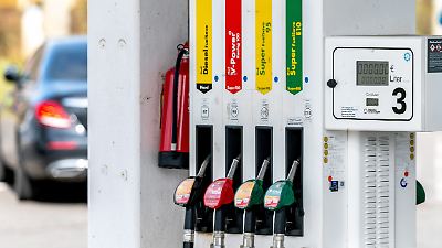 Tankstellen-Schock: Stefanie Hubig fordert Preisdeckel – kommt Tempolimit?