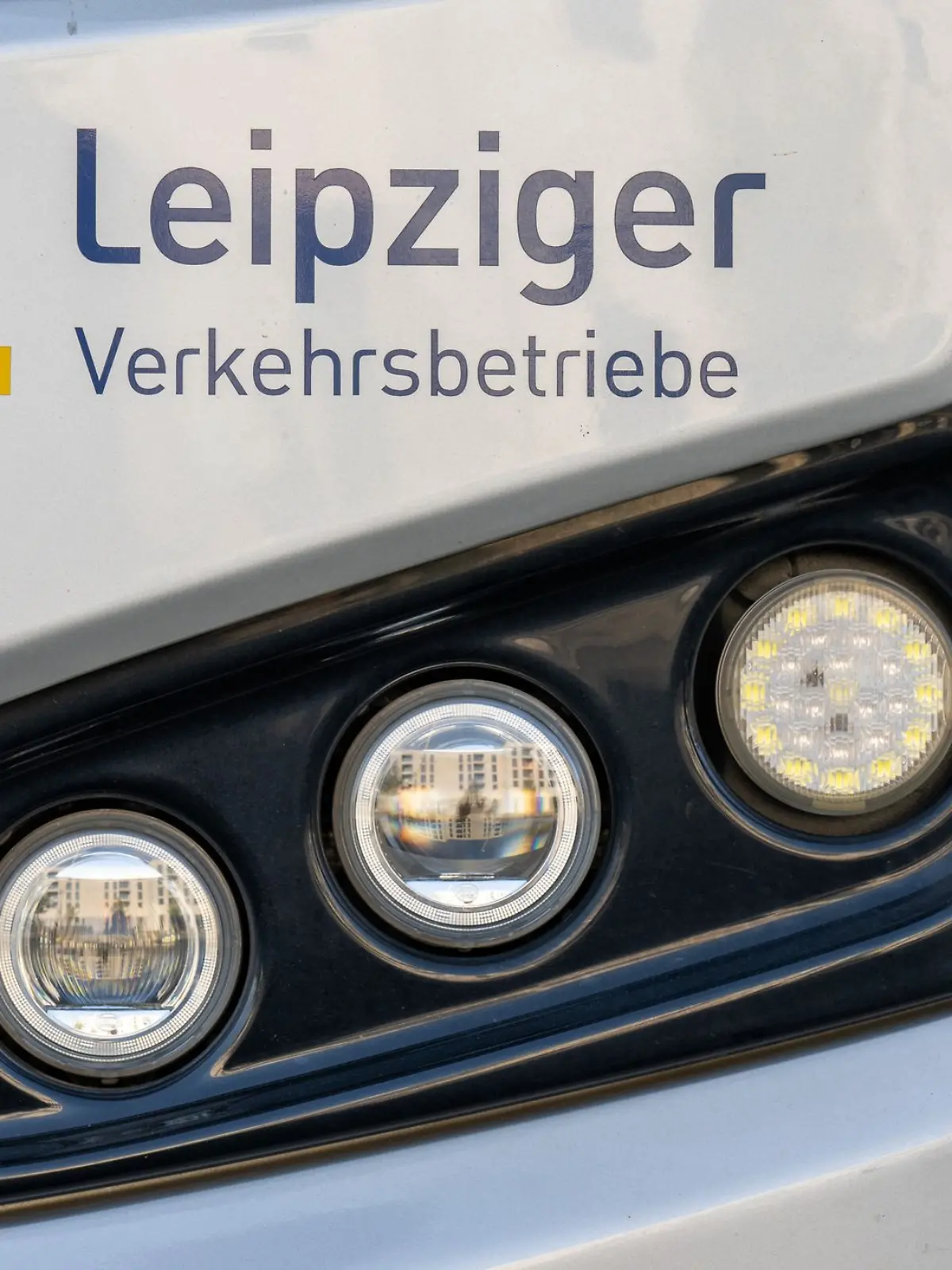 Bild zu: "Busfahrer bittet Teenie (13) leiser zu sein – der prügelt ihn ins Krankenhaus!"