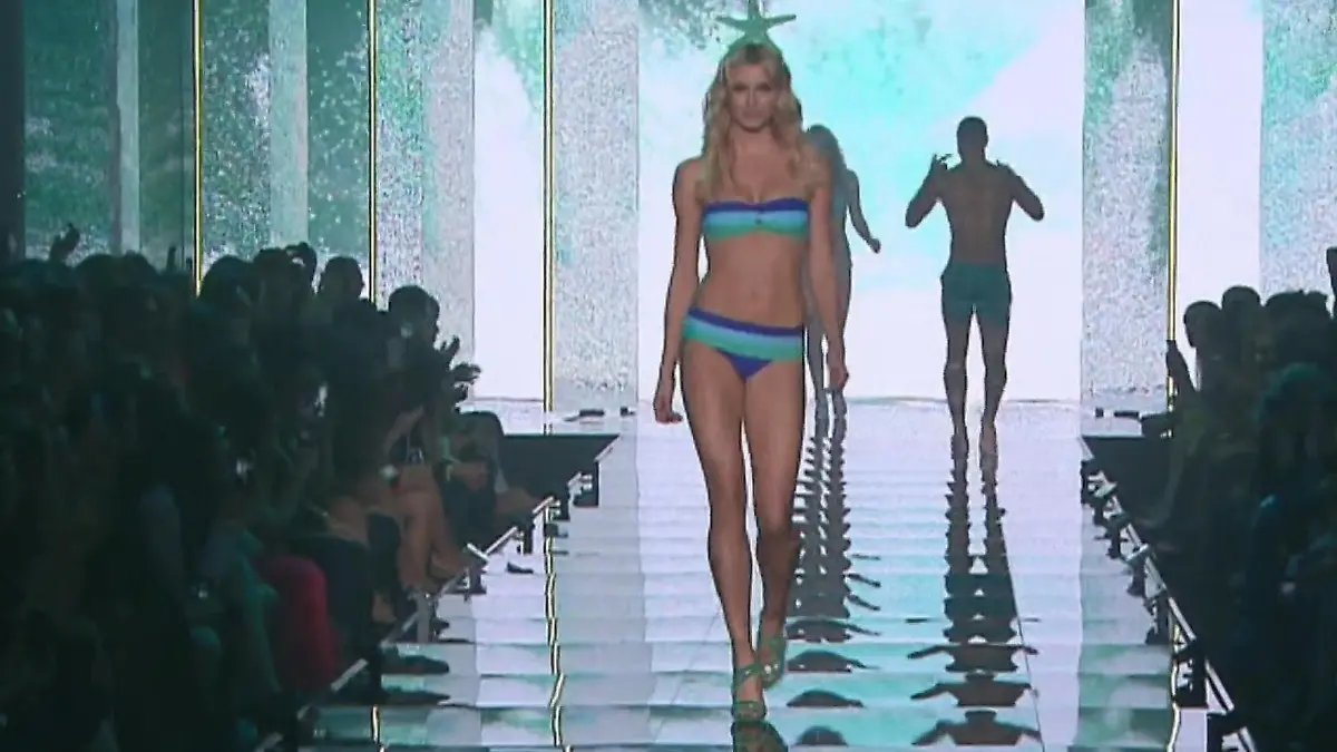 Aussehen wie Lena Gercke! Das Model verrät seine NEBENBEI-Übungen für Bauch-Muckis „Man muss kreativ sein"