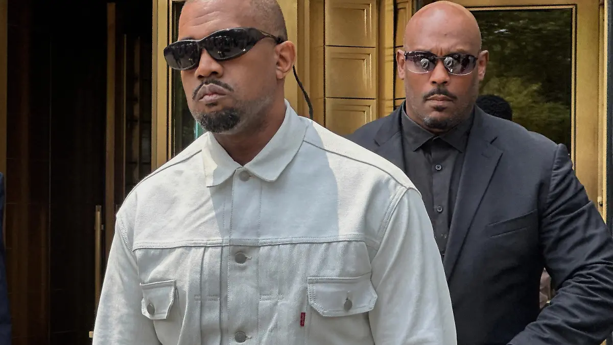 Ye, the rapper formerly known as Kanye West, leaves federal court during the trial of Sean "Diddy" Combs in New York, Friday, June 13, 2025. (AP Photo/Michael R. Sisak)