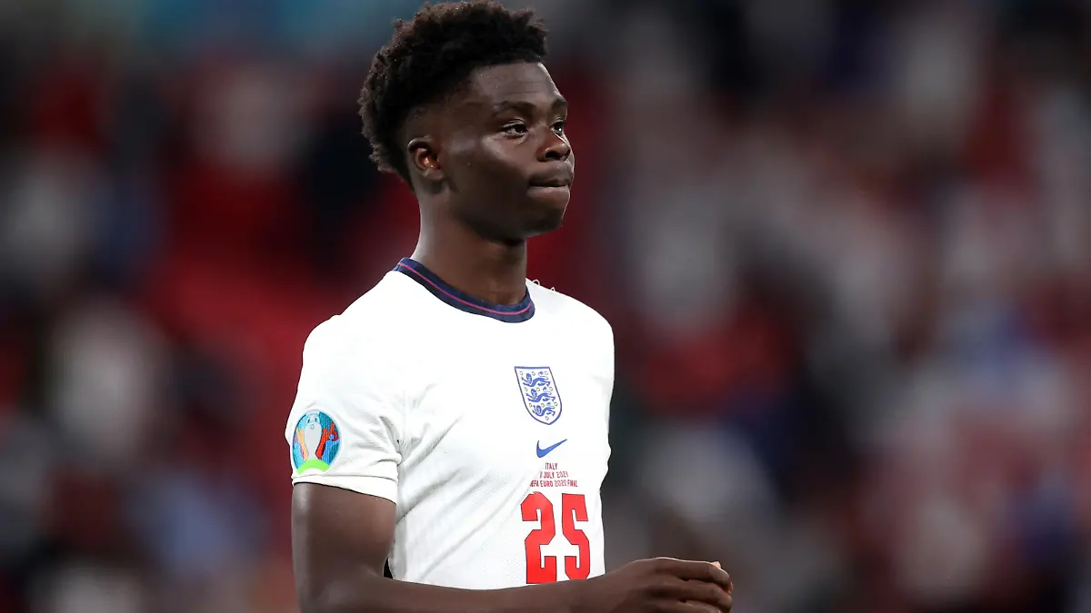 Soccer Football - Euro 2020 - Final - Italy v England - Wembley Stadium, London, Britain - July 11, 2021 England's Bukayo Saka looks dejected after losing the penalty shootout Pool via REUTERS/Carl Recine