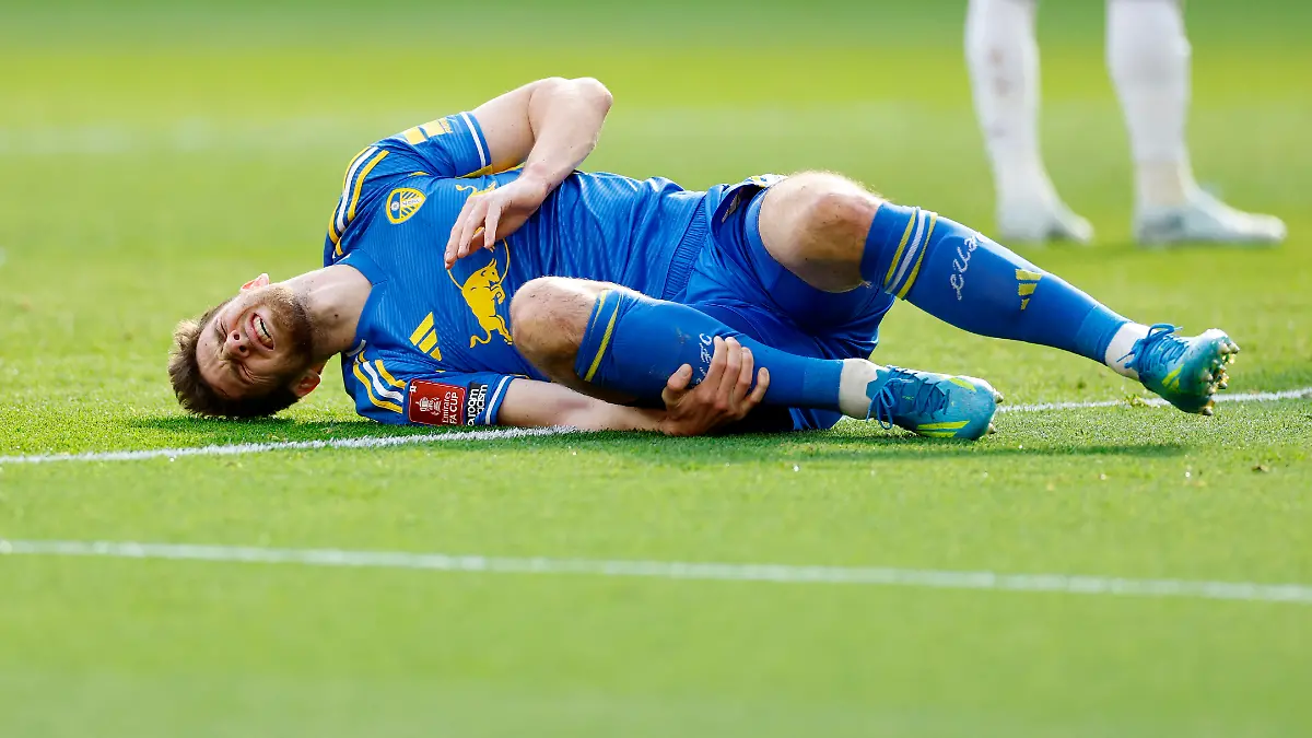 Soccer Football - FA Cup - Quarter Final - West Ham United v Leeds United - London Stadium, London, Britain - April 5, 2026 Leeds United's Anton Stach reacts after a challenge Action Images via Reuters/Peter Cziborra