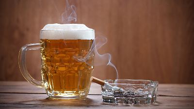 Kassen-Chef fordert höhere Alkohol- und Tabaksteuer: Bier und Zigaretten müssen teurer werden!