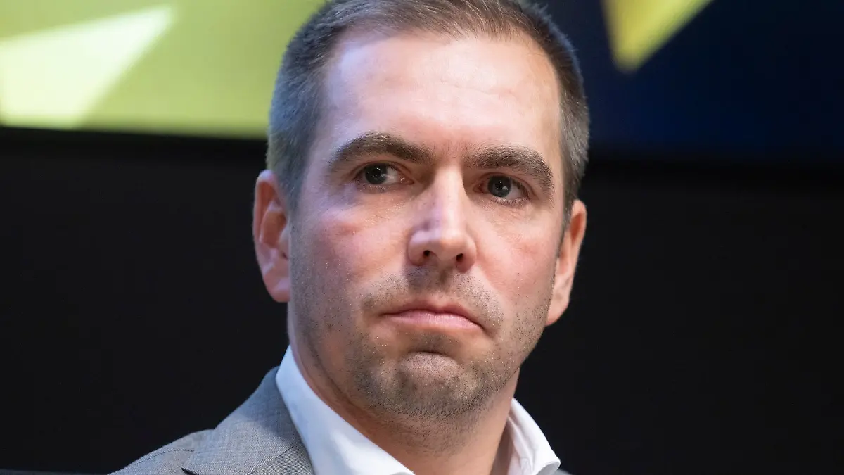 Philipp Lahm ist kein Fan der Manndeckung. (Archivbild)