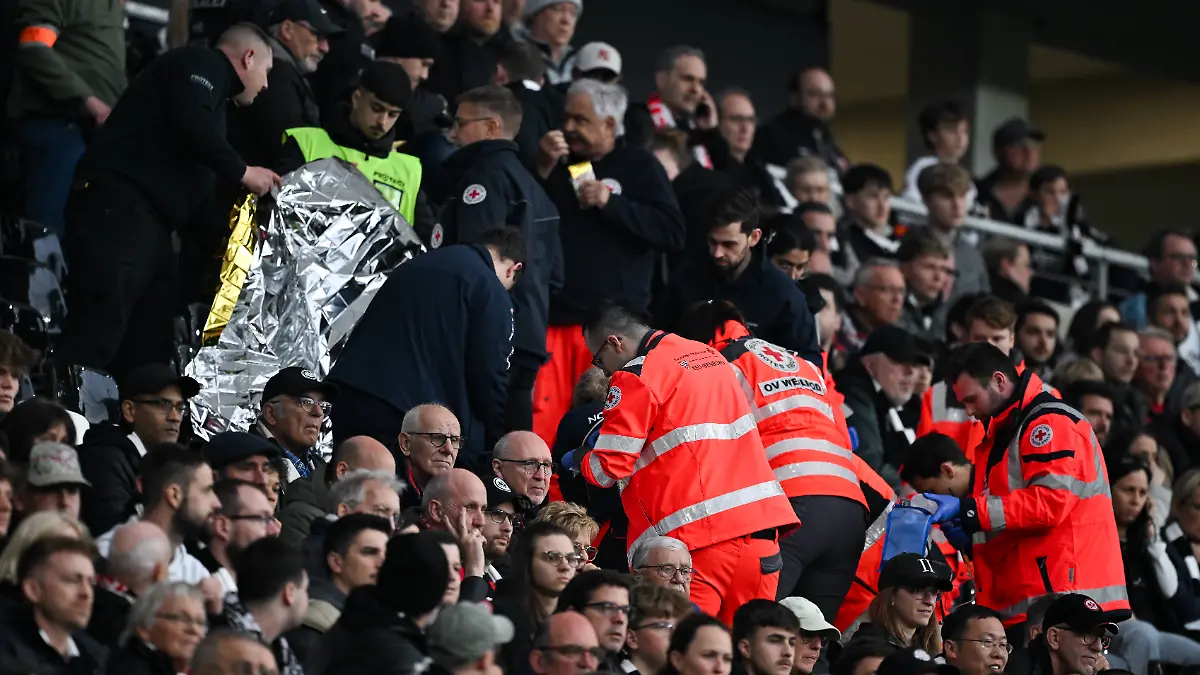 Medizinischer Notfall auf der Tribüne