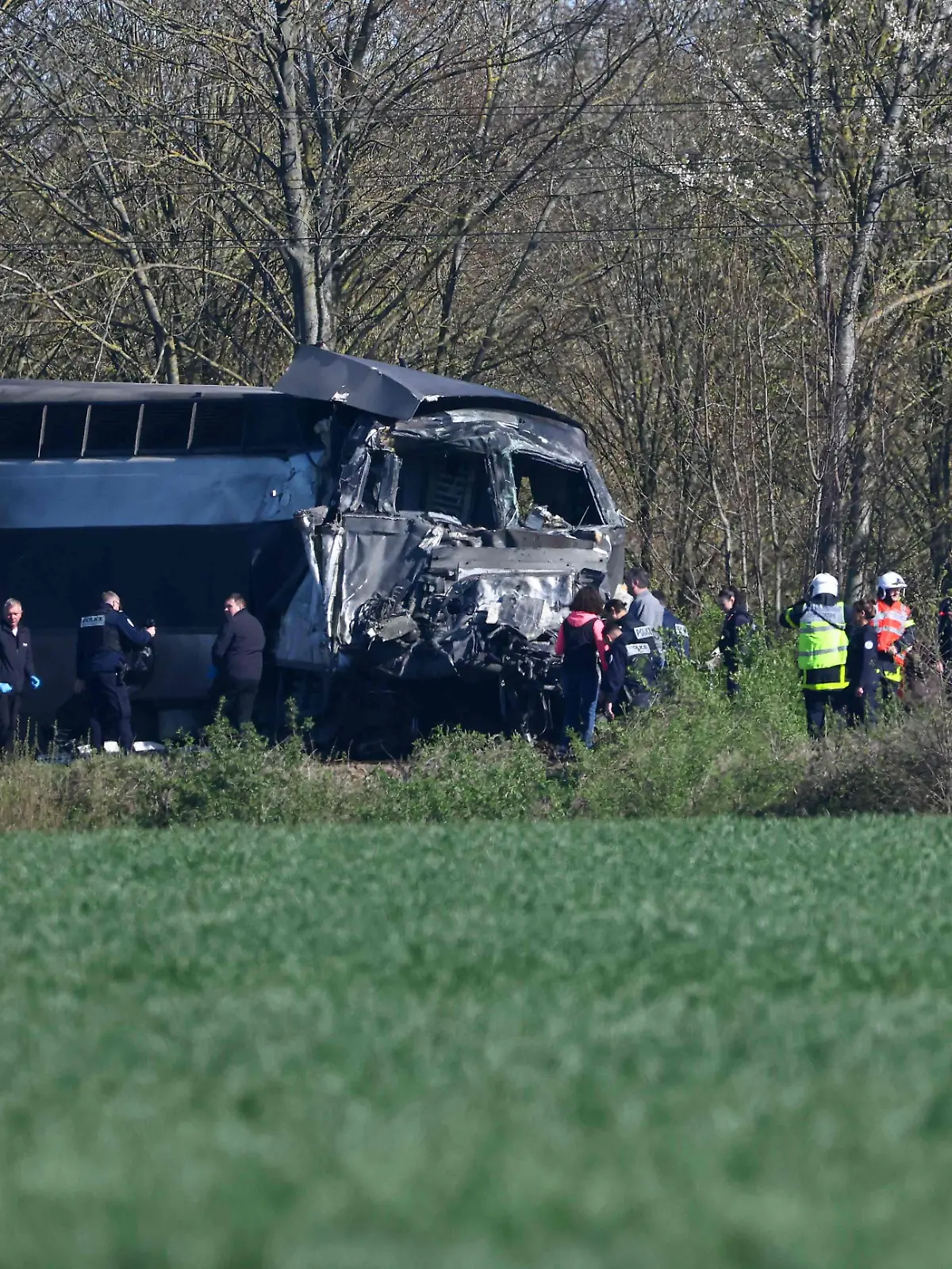 TGV kracht in Nordfrankreich in Laster