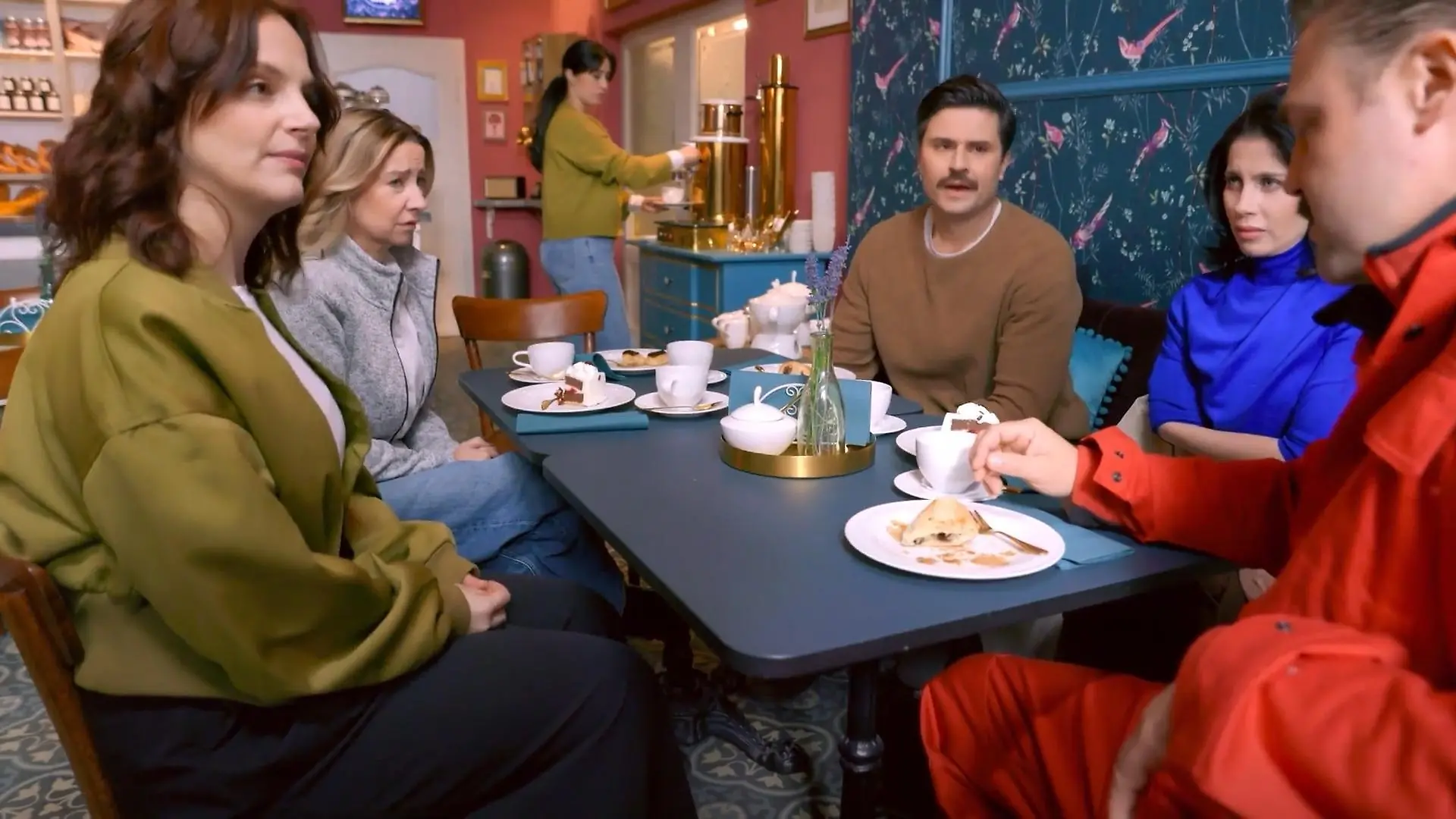 Wie steht die Familie zu Annas Exhumierungsplan? „Unter uns“-Folge vom 17.04.26 auf RTL+