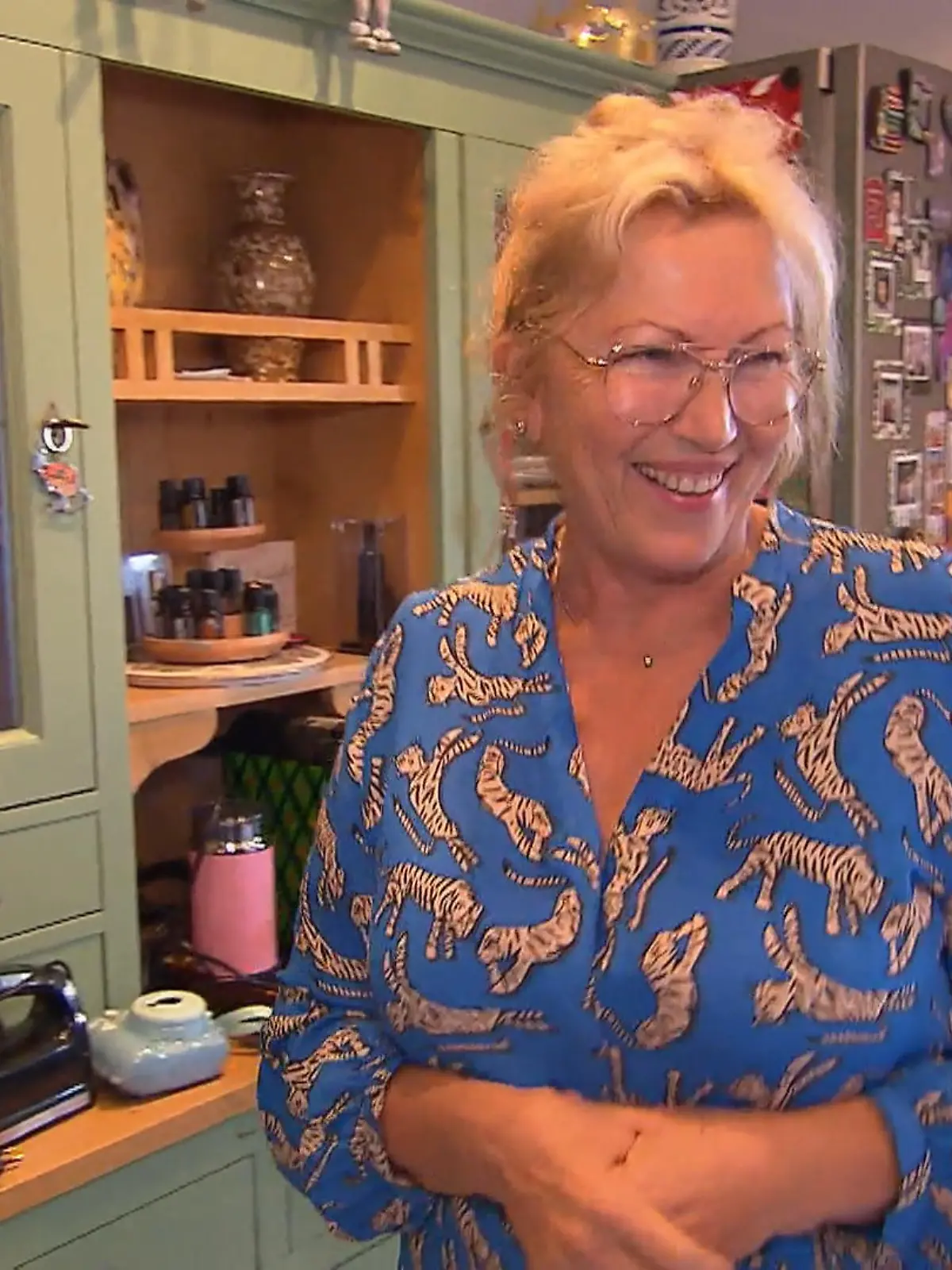 Bild zu: "Kann Lucia ihre Nervosität vor dem Dinner-Abend in den Griff kriegen?"