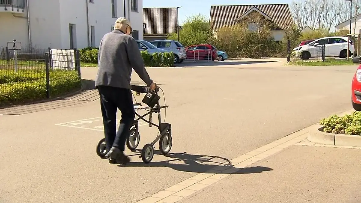 Seniorenheim in Unna muss vorerst nicht schließen Pfleger warten auf Gehalt