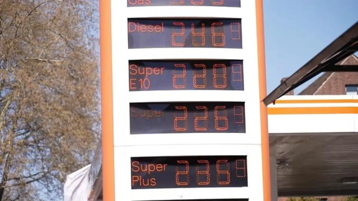 Spritpreise führen zu Tanktourismus im Ausland Frust an der Zapfsäule