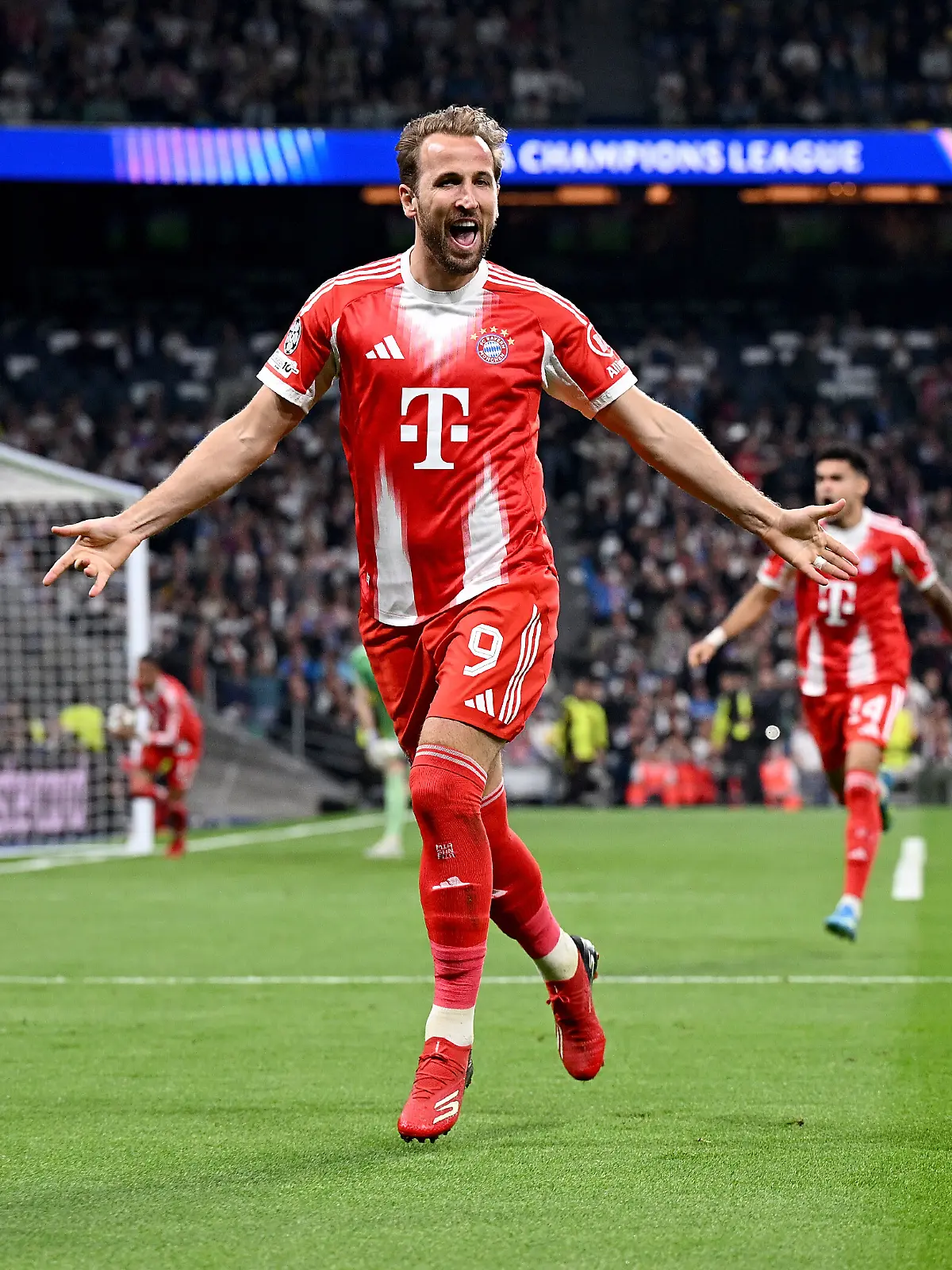 FUSSBALL CHAMPIONS LEAGUE SAISON 2025/2026 Viertelfinal Hinspiel 07.04.2026 Real Madrid - FC Bayern Muenchen Jubel nach dem Tor zum 0 - 2, Torschuetze Harry Kane (FC Bayern Muenchen) FOTO: Pressefoto ULMER / Markus Ulmer xxNOxMODELxRELEASExx