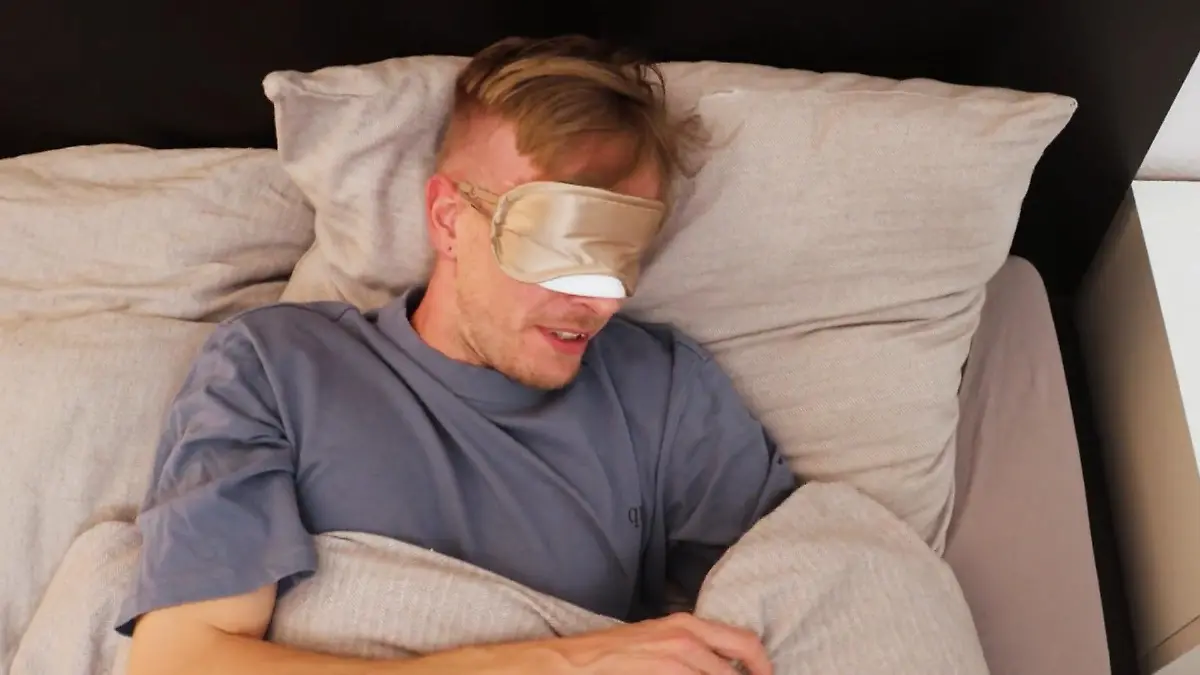 Statt neuer Matratze! So bekämpft ihr Rückenschmerzen nach dem Schlafen günstiger Seitenschläfer-, Nackenkissen und Topper im Test